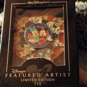 WDW Featured Artist Pin